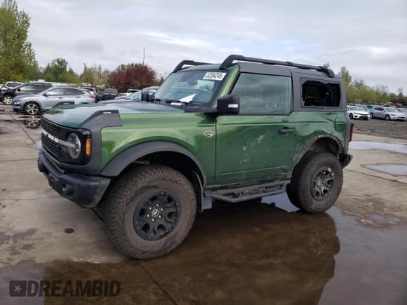 ✅ 2022 Ford Bronco • VIN: 1FMDE5CP2NLB82262 • Lot: 52394245. Listed on Copart with 27,778 mi. Free auction sales archive from the USA and detailed vehicle history report at DreamBid. Image 1.