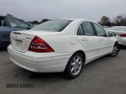 ✅ 2004 Mercedes-Benz C 320 • VIN: WDBRF84J04F545768 • Lot: 90225585. Wystawiony na Copart z przebiegiem 73 470 mil. Bezpłatny archiwum sprzedaży aukcyjnych z USA i szczegółowy raport historii pojazdu na DreamBid. Zdjęcie 3.