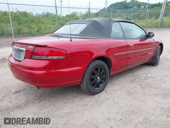 ✅ 2004 Chrysler Sebring GTC • VIN: 1C3EL75R44N172753 • Лот: 42352821. Опубликован ранее на IAAI с пробегом Не указан. Бесплатный доступ к архиву аукционных продаж из США и подробный отчёт об истории автомобиля на DreamBid. Изображение 4.