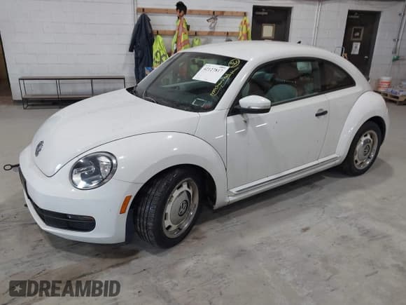 ✅ 2015 Volkswagen Beetle Fleet Edition • VIN: 3VWF17AT0FM601159 • Lot: 42127817. Listed on IAAI with 129,117 mi. Free auction sales archive from the USA and detailed vehicle history report at DreamBid. Image 17.