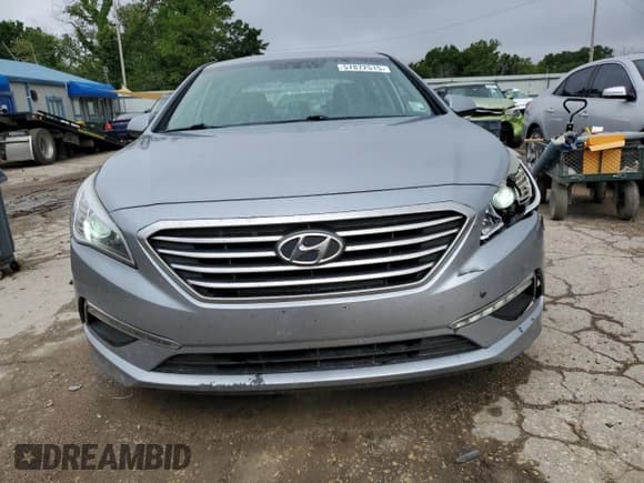 ✅ 2015 Hyundai Sonata SE • VIN: 5NPE24AF8FH149228 • Lot: 57872515. Wystawiony na Copart z przebiegiem 136 628 mil. Bezpłatny archiwum sprzedaży aukcyjnych z USA i szczegółowy raport historii pojazdu na DreamBid. Zdjęcie 5.