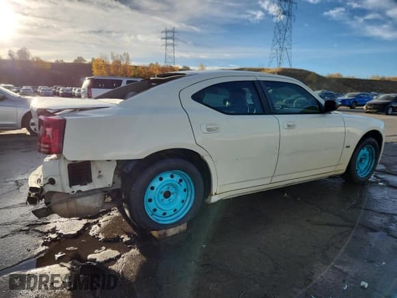 ✅ 2006 Dodge Charger • VIN: 2B3KA43G06H152582 • Лот: 90123285. Опубликован ранее на Copart с пробегом 259 982 миль. Бесплатный доступ к архиву аукционных продаж из США и подробный отчёт об истории автомобиля на DreamBid. Изображение 3.