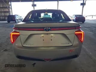 ✅ 2017 Toyota Mirai • VIN: JTDBVRBD9HA003452 • Lot: 94504225. Wystawiony na Copart z przebiegiem 31 888 mil. Bezpłatny archiwum sprzedaży aukcyjnych z USA i szczegółowy raport historii pojazdu na DreamBid. Zdjęcie 6.