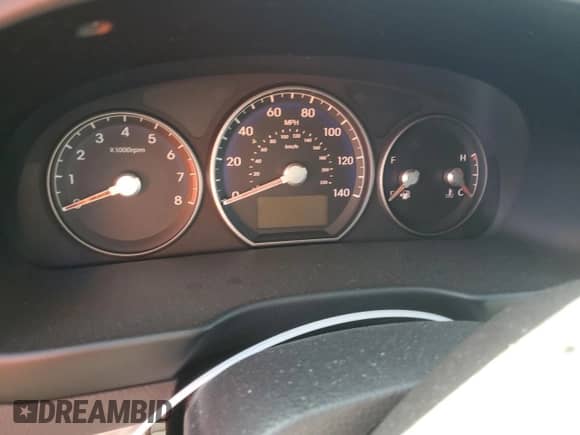 2012 Hyundai Santa Fe GLS с VIN 5XYZG3AB1CG126290, выставлен на аукционе Copart как лот 75196484 с пробегом Не указан миль и Списание • Salvage title. История ставок и продаж доступна на DreamBid. Изображение 9.