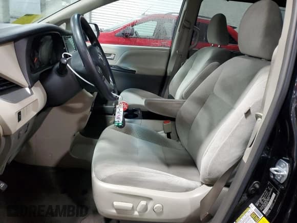 ✅ 2016 Toyota Sienna LE AAS • VIN: 5TDKK3DC9GS759584 • Lot: 62412365. Listed on Copart with 152,266 mi. Free auction sales archive from the USA and detailed vehicle history report at DreamBid. Image 7.