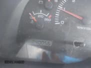 ✅ 1998 Dodge 2500 • VIN: 1B7KF2363WJ175493 • Lot: 42791635. Wystawiony na IAAI z przebiegiem 240 056 mil. Bezpłatny archiwum sprzedaży aukcyjnych z USA i szczegółowy raport historii pojazdu na DreamBid. Zdjęcie 16.