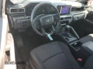 ✅ 2024 Toyota Tacoma SR • VIN: 3TYJDAHN8RT003810 • Лот: 61652805. Опубликован ранее на Copart с пробегом 23 519 миль. Бесплатный доступ к архиву аукционных продаж из США и подробный отчёт об истории автомобиля на DreamBid. Изображение 8.