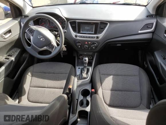 2019 Hyundai Accent SE z VIN 3KPC24A34KE061966, wystawiony jako Copart lot #44057284 z przebiegiem 80 846 mil mil oraz . Historia ofert i sprzedaży dostępna na DreamBid. Obrazek 8.