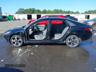 2023 Hyundai Elantra SEL с VIN KMHLS4AG7PU568755, выставлен на аукционе IAAI как лот 43181794 с пробегом 12 803 миль миль и . История ставок и продаж доступна на DreamBid. Изображение 6.