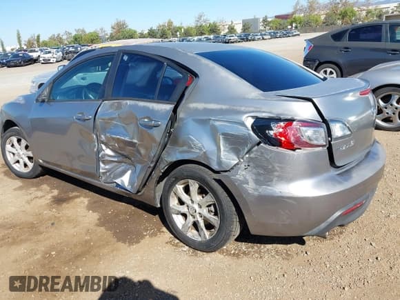 ✅ 2011 Mazda 3 i Touring • VIN: JM1BL1VG8B1404303 • Лот: 43496803. Опубликован ранее на IAAI с пробегом 149 549 миль. Бесплатный доступ к архиву аукционных продаж из США и подробный отчёт об истории автомобиля на DreamBid. Изображение 3.