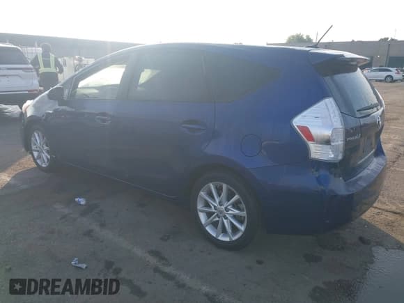 ✅ 2013 Toyota Prius Three • VIN: JTDZN3EUXD3195292 • Lot: 43525047. Listed on IAAI with 167,113 mi. Free auction sales archive from the USA and detailed vehicle history report at DreamBid. Image 3.