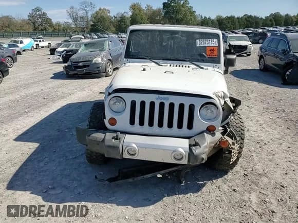 ✅ 2013 Jeep Wrangler Unlimited Rubicon • VIN: 1C4BJWFGXDL658460 • Lot: 82673185. Wystawiony na Copart z przebiegiem 117 041 mil. Bezpłatny archiwum sprzedaży aukcyjnych z USA i szczegółowy raport historii pojazdu na DreamBid. Zdjęcie 14.