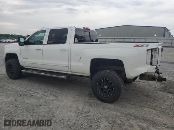 ✅ 2015 Chevrolet Silverado 2500HD LT • VIN: 1GC1KVE82FF592436 • Лот: 53346725. Опубликован ранее на Copart с пробегом 166 725 миль. Бесплатный доступ к архиву аукционных продаж из США и подробный отчёт об истории автомобиля на DreamBid. Изображение 2.