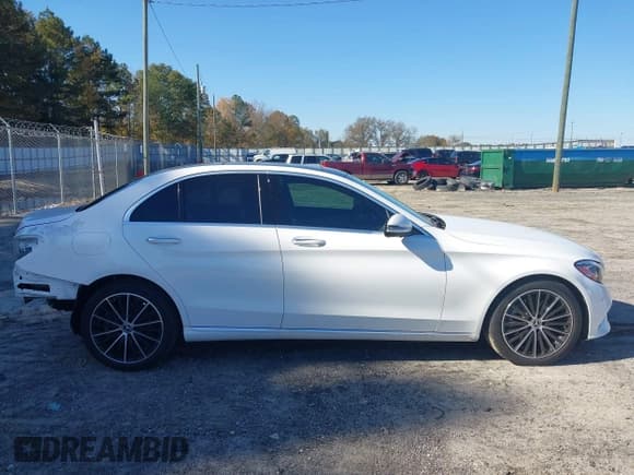 ✅ 2021 Mercedes-Benz C 300 • VIN: W1KWF8DBXMR642686 • Lot: 43624045. Listed on IAAI with 51,618 mi. Free auction sales archive from the USA and detailed vehicle history report at DreamBid. Image 13.