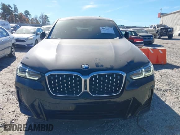 ✅ 2023 BMW X4 xDrive30i • VIN: 5UX33DT01P9P53175 • Lot: 43686317. Listed on IAAI with 31,674 mi. Free auction sales archive from the USA and detailed vehicle history report at DreamBid. Image 12.