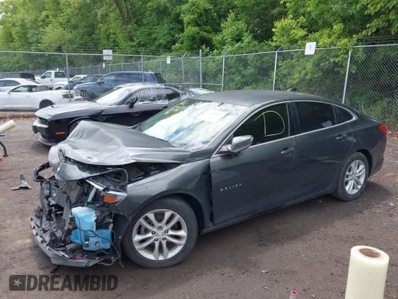 ✅ 2018 Chevrolet Malibu LT • VIN: 1G1ZD5ST9JF108480 • Lot: 42230437. Wystawiony na IAAI z przebiegiem 142 004 mil. Bezpłatny archiwum sprzedaży aukcyjnych z USA i szczegółowy raport historii pojazdu na DreamBid. Zdjęcie 2.