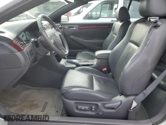 ✅ 2005 Toyota Solara SLE • VIN: 4T1FA38P15U052856 • Lot: 91657135. Wystawiony na Copart z przebiegiem 99 092 mil. Bezpłatny archiwum sprzedaży aukcyjnych z USA i szczegółowy raport historii pojazdu na DreamBid. Zdjęcie 7.