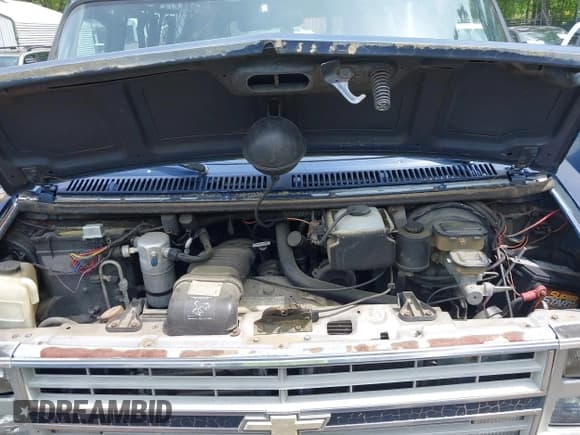 ✅ 1987 Chevrolet Chevy Van • VIN: 1GBEG25H3H7183753 • Лот: 42181464. Опубликован ранее на IAAI с пробегом 135 683 миль. Бесплатный доступ к архиву аукционных продаж из США и подробный отчёт об истории автомобиля на DreamBid. Изображение 10.