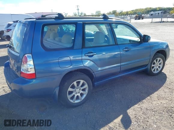 ✅ 2007 Subaru Forester X • VIN: JF1SG65607H712692 • Lot: 43438768. Listed on IAAI with 207,536 mi. Free auction sales archive from the USA and detailed vehicle history report at DreamBid. Image 4.