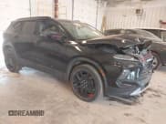 ✅ 2023 Chevrolet Blazer LT • VIN: 3GNKBHR4XPS137822 • Lot: 42581632. Wystawiony na IAAI z przebiegiem 45 183 mil. Bezpłatny archiwum sprzedaży aukcyjnych z USA i szczegółowy raport historii pojazdu na DreamBid. Zdjęcie 1.