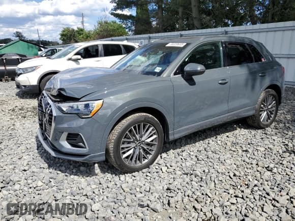 ✅ 2022 Audi Q3 Premium • VIN: WA1AUCF39N1048278 • Lot: 70220635. Wystawiony na Copart z przebiegiem 18 346 mil. Bezpłatny archiwum sprzedaży aukcyjnych z USA i szczegółowy raport historii pojazdu na DreamBid. Zdjęcie 1.