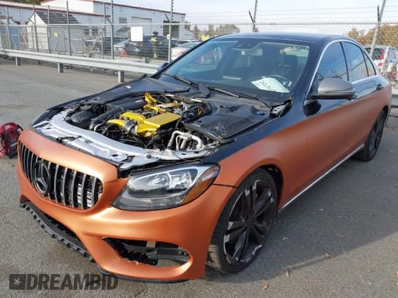 ✅ 2016 Mercedes-Benz C 300 Luxury • VIN: 55SWF4JB7GU125085 • Lot: 43747152. Listed on IAAI with 154,091 mi. Free auction sales archive from the USA and detailed vehicle history report at DreamBid. Image 17.