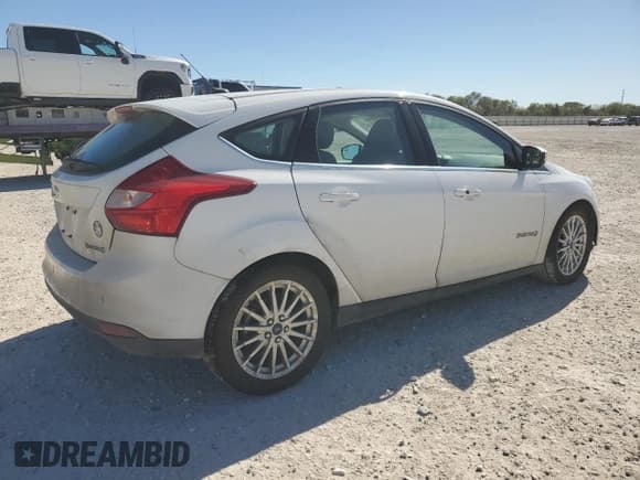 ✅ 2014 Ford Focus Electric • VIN: 1FADP3R44EL238014 • Lot: 80770944. Listed on Copart with 68,599 mi. Free auction sales archive from the USA and detailed vehicle history report at DreamBid. Image 3.