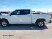 2026 Chevrolet Silverado 1500 LT с VIN 2GCUKDED0T1103426, выставлен на аукционе IAAI как лот 43529400 с пробегом 5 438 миль миль и . История ставок и продаж доступна на DreamBid. Изображение 14.