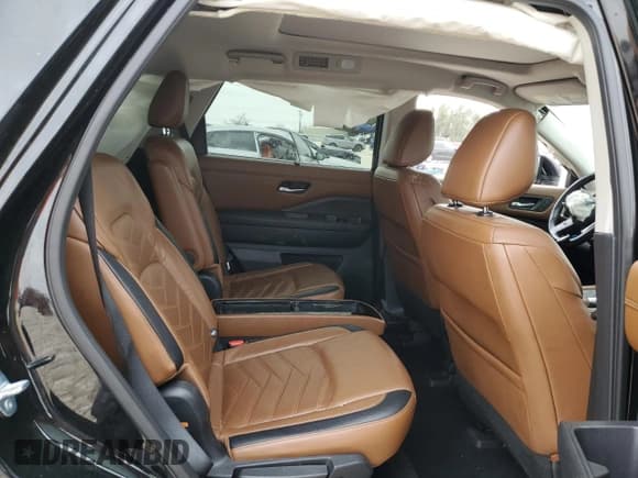 ✅ 2022 Nissan Pathfinder Platinum • VIN: 5N1DR3DK3NC223669 • Lot: 48204285. Wystawiony na Copart z przebiegiem 67 011 mil. Bezpłatny archiwum sprzedaży aukcyjnych z USA i szczegółowy raport historii pojazdu na DreamBid. Zdjęcie 12.