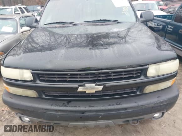✅ 2002 Chevrolet Suburban LS • VIN: 3GNFK16Z72G334323 • Лот: 41210480. Опубликован ранее на IAAI с пробегом 311 193 миль. Бесплатный доступ к архиву аукционных продаж из США и подробный отчёт об истории автомобиля на DreamBid. Изображение 6.