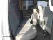 2018 Ram 1500 Tradesman z VIN 1C6RR6FG3JS325422, wystawiony jako IAAI lot #41674052 z przebiegiem 136 502 mil mil oraz . Historia ofert i sprzedaży dostępna na DreamBid. Obrazek 8.