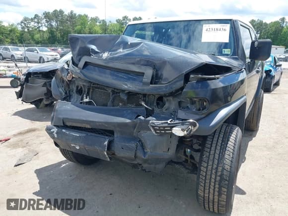 ✅ 2008 Toyota FJ Cruiser • VIN: JTEZU11F88K006628 • Lot: 42318436. Listed on IAAI with Not provided. Free auction sales archive from the USA and detailed vehicle history report at DreamBid. Image 6.