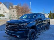 ✅ 2019 Chevrolet Silverado 1500 LT Trail Boss • VIN: 1GCPYFED4KZ408196 • Lot: 95799425. Wystawiony na Copart z przebiegiem 140 512 mil. Bezpłatny archiwum sprzedaży aukcyjnych z USA i szczegółowy raport historii pojazdu na DreamBid. Zdjęcie 2.