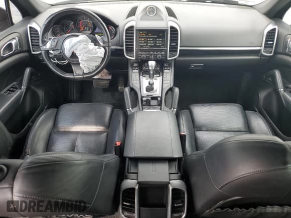 ✅ 2014 Porsche Cayenne • VIN: WP1AA2A21ELA92785 • Lot: 56255925. Listed on Copart with 116,925 mi. Free auction sales archive from the USA and detailed vehicle history report at DreamBid. Image 8.