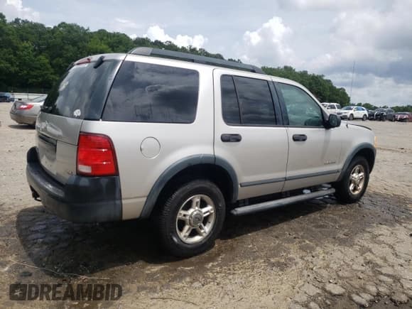 ✅ 2005 Ford Explorer XLS • VIN: 1FMZU62K55UB30767 • Lot: 60655445. Listed on Copart with 287,145 mi. Free auction sales archive from the USA and detailed vehicle history report at DreamBid. Image 3.