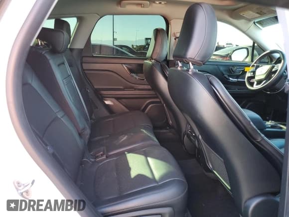 ✅ 2022 Lincoln Corsair Reserve • VIN: 5LMCJ2D96NUL11018 • Лот: 90317705. Опубликован ранее на Copart с пробегом 31 240 миль. Бесплатный доступ к архиву аукционных продаж из США и подробный отчёт об истории автомобиля на DreamBid. Изображение 11.