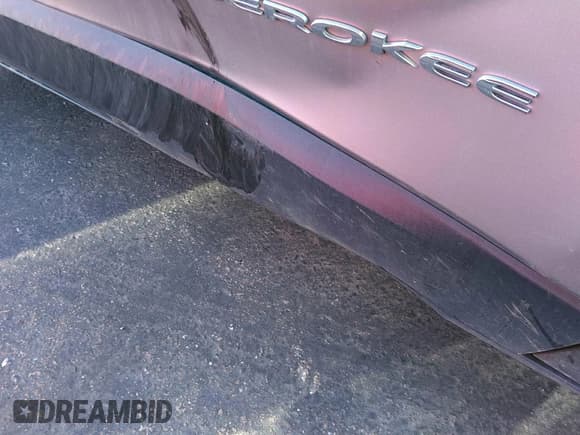 ✅ 2021 Jeep Cherokee Latitude • VIN: 1C4PJMCB7MD188191 • Lot: 43477183. Listed on IAAI with 11,887 mi. Free auction sales archive from the USA and detailed vehicle history report at DreamBid. Image 1.