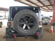 ✅ 2017 Jeep Wrangler Unlimited Rubicon • VIN: 1C4BJWFG7HL663203 • Lot: 42391999. Wystawiony na IAAI z przebiegiem 63 430 mil. Bezpłatny archiwum sprzedaży aukcyjnych z USA i szczegółowy raport historii pojazdu na DreamBid. Zdjęcie 17.