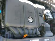 ✅ 2012 Volkswagen Golf • VIN: WVWDB7AJ3CW147121 • Лот: 42618342. Опубликован ранее на IAAI с пробегом 168 385 миль. Бесплатный доступ к архиву аукционных продаж из США и подробный отчёт об истории автомобиля на DreamBid. Изображение 17.