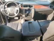 ✅ 2009 GMC Yukon SLT 4SA • VIN: 1GKFK33089R183940 • Lot: 82261835. Listed on Copart with 196,844 mi. Free auction sales archive from the USA and detailed vehicle history report at DreamBid. Image 8.