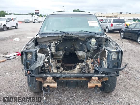 ✅ 2001 GMC Yukon SLT • VIN: 1GKEK13T31J176441 • Lot: 42521360. Wystawiony na IAAI z przebiegiem Nie podano. Bezpłatny archiwum sprzedaży aukcyjnych z USA i szczegółowy raport historii pojazdu na DreamBid. Zdjęcie 6.