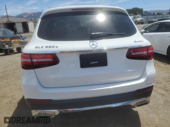 ✅ 2018 Mercedes-Benz GLC 350e • VIN: WDC0G5EB9JF400845 • Lot: 65288635. Wystawiony na Copart z przebiegiem 74 357 mil. Bezpłatny archiwum sprzedaży aukcyjnych z USA i szczegółowy raport historii pojazdu na DreamBid. Zdjęcie 6.