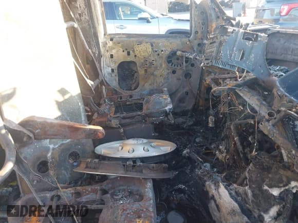 ✅ 2014 Ford Econoline Cargo Commercial • VIN: 1FTNS2EL8EDA81294 • Lot: 41435209. Wystawiony na IAAI z przebiegiem Nie podano. Bezpłatny archiwum sprzedaży aukcyjnych z USA i szczegółowy raport historii pojazdu na DreamBid. Zdjęcie 5.