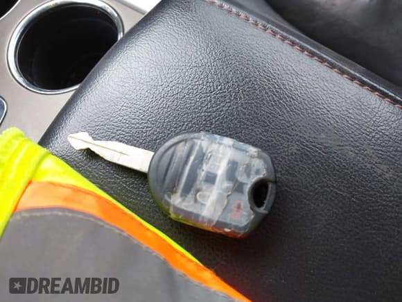 ✅ 2013 Ford Edge SEL • VIN: 2FMDK4JC9DBA07718 • Лот: 42374662. Опубликован ранее на IAAI с пробегом 141 009 миль. Бесплатный доступ к архиву аукционных продаж из США и подробный отчёт об истории автомобиля на DreamBid. Изображение 11.