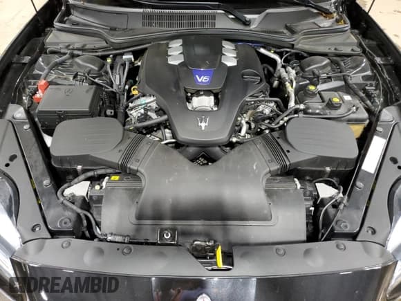 ✅ 2018 Maserati Quattroporte S Q4 GranLusso • VIN: ZAM56YRL5J1286578 • Lot: 61954625. Wystawiony na Copart z przebiegiem 16 481 mil. Bezpłatny archiwum sprzedaży aukcyjnych z USA i szczegółowy raport historii pojazdu na DreamBid. Zdjęcie 11.