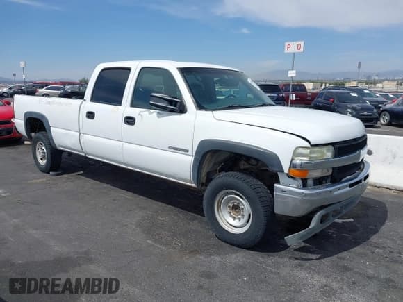 ✅ 2001 Chevrolet Silverado 2500HD LS • VIN: 1GCHC23GX1F202504 • Lot: 42361816. Wystawiony na IAAI z przebiegiem Nie podano. Bezpłatny archiwum sprzedaży aukcyjnych z USA i szczegółowy raport historii pojazdu na DreamBid. Zdjęcie 1.