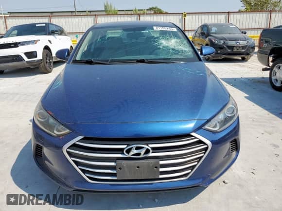 2017 Hyundai Elantra SE z VIN 5NPD74LF7HH036870, wystawiony jako Copart lot #81180265 z przebiegiem 97 030 mil mil oraz Czysty tytuł • Clean title. Historia ofert i sprzedaży dostępna na DreamBid. Obrazek 5.