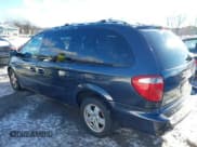 ✅ 2007 Dodge Grand Caravan SXT • VIN: 2D4GP44L37R281106 • Lot: 43923267. Listed on IAAI with 132,332 mi. Free auction sales archive from the USA and detailed vehicle history report at DreamBid. Image 3.