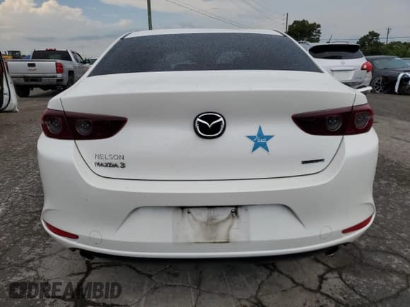 ✅ 2020 Mazda 3 • VIN: 3MZBPABLXLM130626 • Lot: 68740605. Wystawiony na Copart z przebiegiem 116 942 mil. Bezpłatny archiwum sprzedaży aukcyjnych z USA i szczegółowy raport historii pojazdu na DreamBid. Zdjęcie 6.