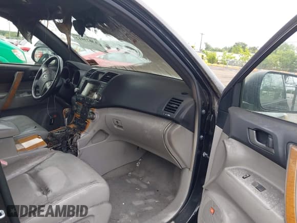 ✅ 2010 Toyota Highlander Limited • VIN: JTEJW3EH1A2044237 • Lot: 43023912. Listed on IAAI with 280,297 mi. Free auction sales archive from the USA and detailed vehicle history report at DreamBid. Image 5.